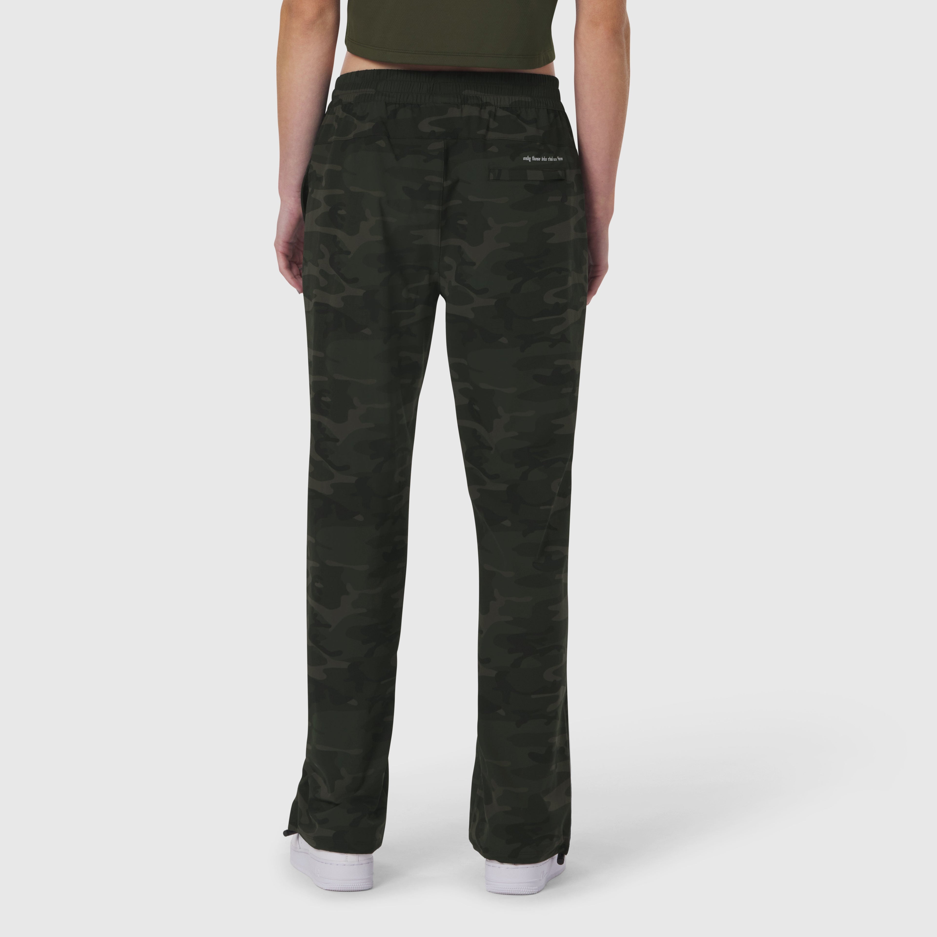 W036. Ripstop Relaxed Track Pant - Dark Camo