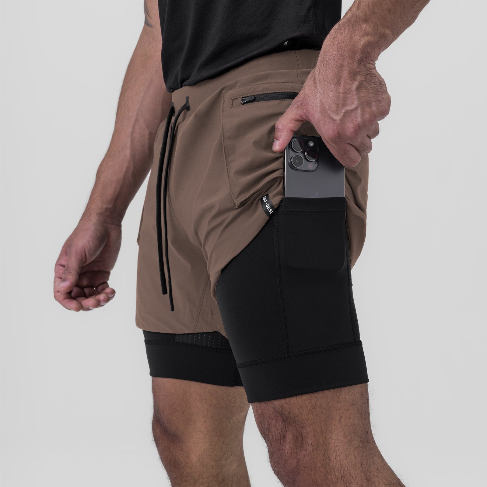 0651. Tetra-Lite® 5" Liner Cargo Short - Deep Taupe