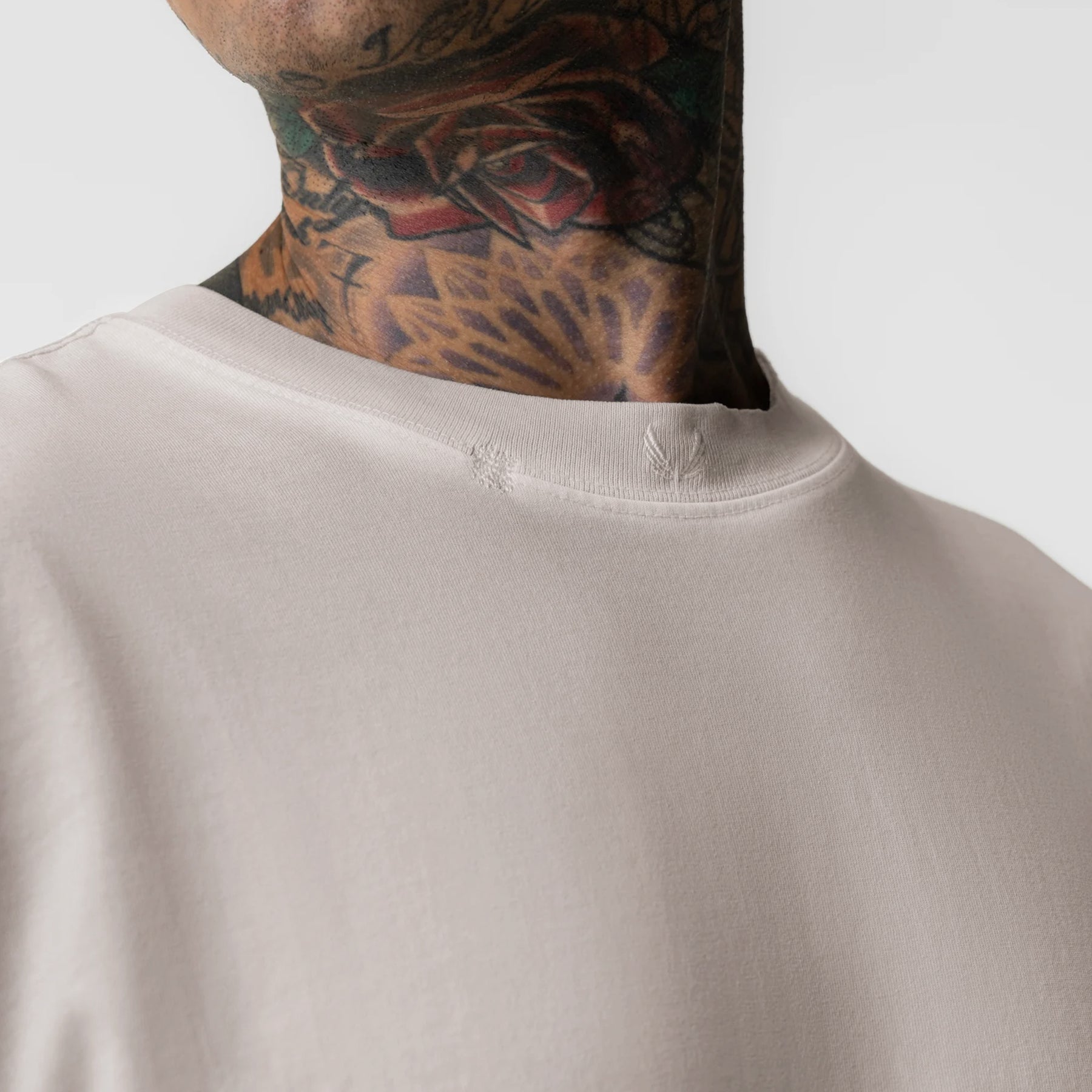 0851. Tech Essential™ Relaxed Long Sleeve - Faded Chai