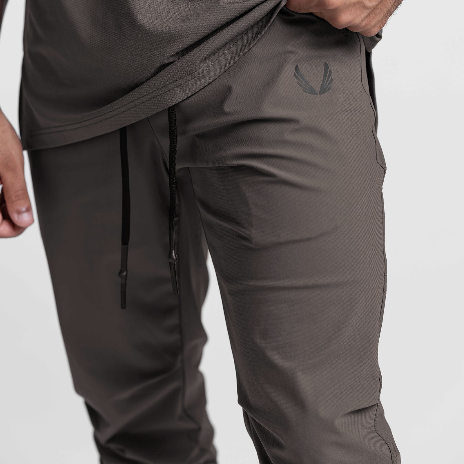 0477. Tetra-Lite® High Rib Jogger - Deep Taupe